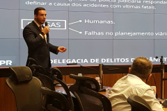 Delegado Leonardo Carneiro faz apresentação sobre a DEDETRAN