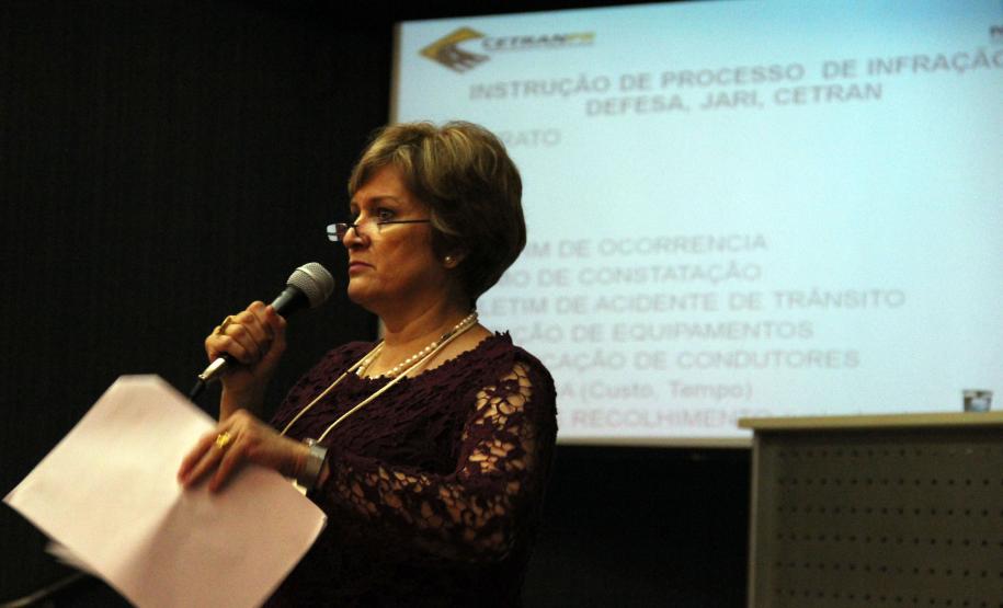 O Conselho Estadual de Trânsito (Cetran), em parceria com o Departamento de Trânsito do Paraná (Detran), promoveu nesta terça-feira (29), em Curitiba, o primeiro Encontro Paranaense de Autoridades de Trânsito. Na foto, Marli Batagine. Curitiba, 29/09/2015.Foto: J