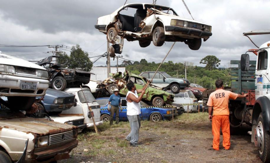 DER vai leiloar 681 veículos apreendidos pela Polícia Rodoviária Estadual -